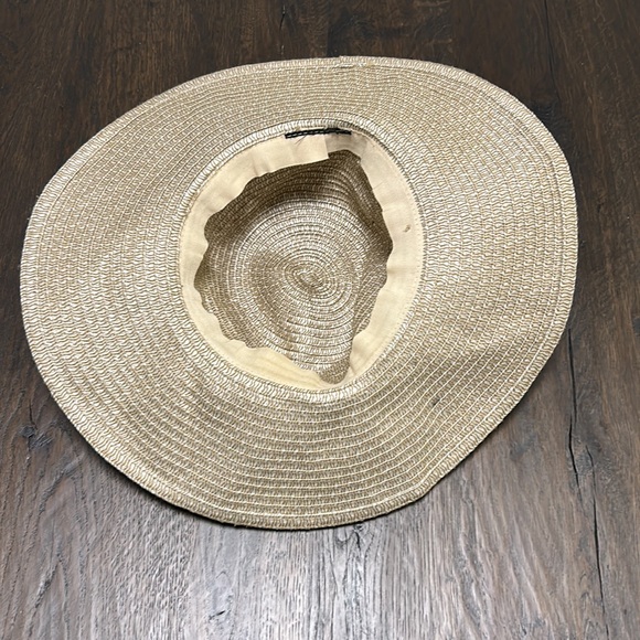 Bebe Sunhat - Picture 3 of 3